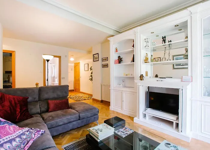 Modern In Donostia, 75 M² With Jacuzzi. 산세바스티안