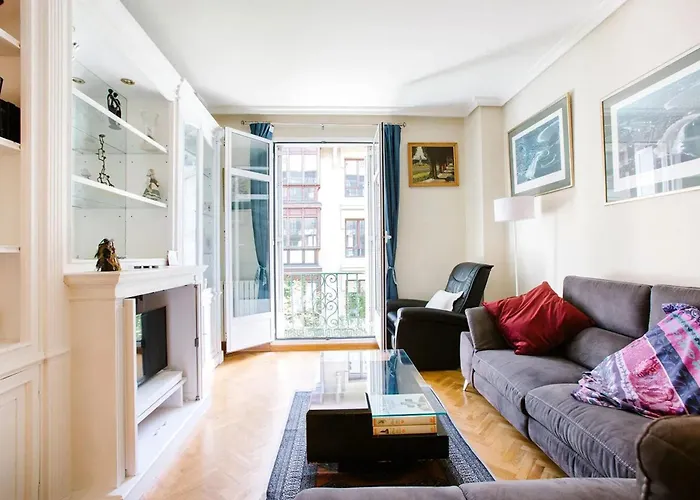 Apartment Modern In Donostia, 75 M² With Jacuzzi.