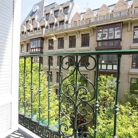 Modern In Donostia 75 M² With Jacuzzi Apartment *