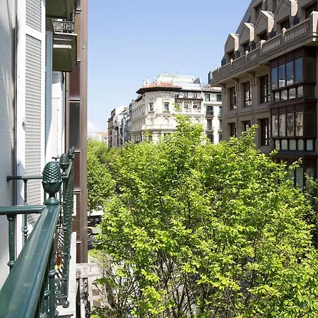 Apartment Modern In Donostia 75 M² With Jacuzzi San Sebastian