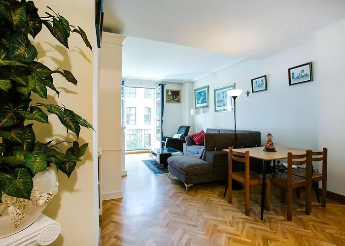 Modern In Donostia, 75 M² With Jacuzzi. Сан-Себастьян